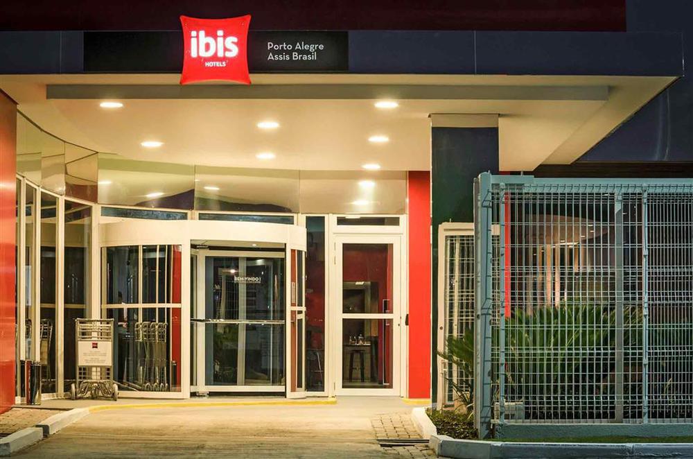 Готель Ibis Porto Alegre Assis Brasil Екстер'єр фото